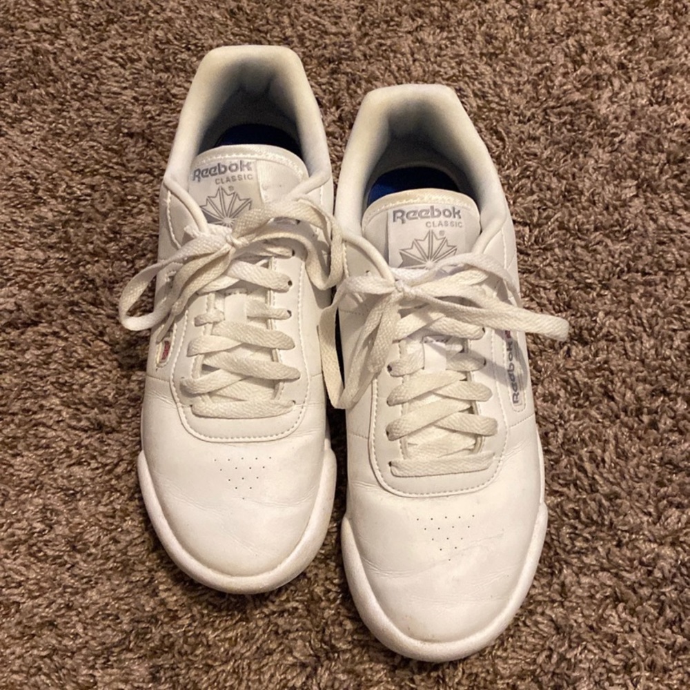 Reebok Sneakers